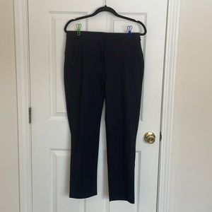 EUC lululemon on the move trouser pant - 8